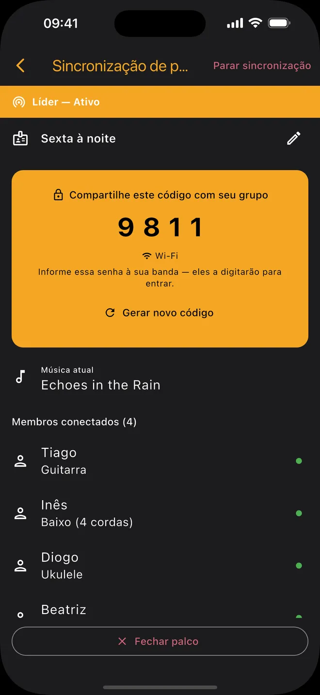 O líder troca de música e o palco inteiro acompanha na hora.